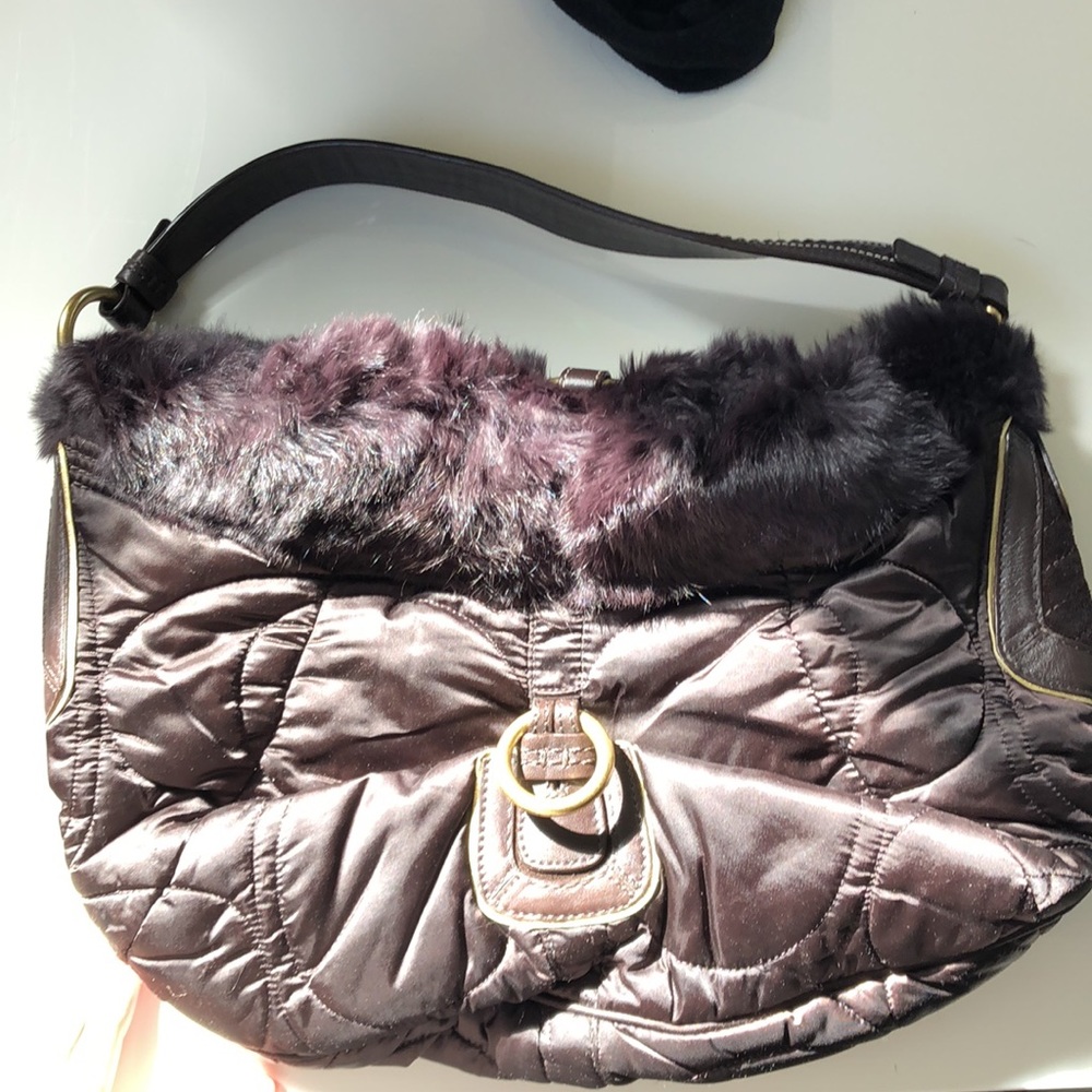 Vintage,CoachSignature,Rabbit,FurTrimmed Quilt satin shoulder bag. - Picture 3 of 7